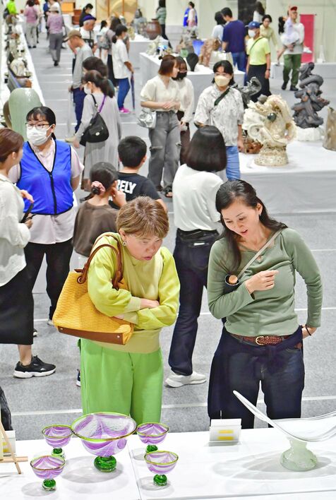 沖縄最大の総合美術・工芸公募展「沖展」が閉幕　会期16日間で2万人超が来場　最終日は最多2944人