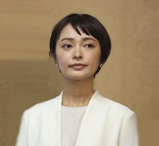 衆参２議員、立候補で自動失職　元モー娘・市井氏は当選辞退へ