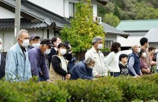 首相と泉代表、島根１区で論戦　衆院３補選、残り１週間