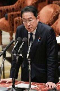 海自ヘリ墜落「痛恨の極み」　首相、不明者捜索に全力