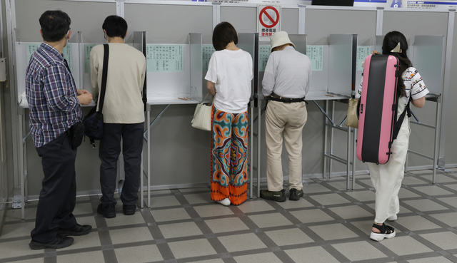 衆院東京15区補選、投票率8.85%　正午現在、前回下回る