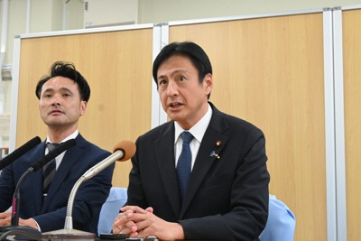 自民・武井俊輔氏、同乗車の速度超過を謝罪　Xに速度計写り込み