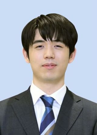 藤井名人、名人戦初防衛に王手　将棋7番勝負で3連勝