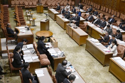 「公開、でけむに巻こうとしている」　規正法改正、参院特別委で論戦