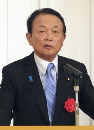 麻生氏「泉代表への指導を」　民主党の輿石氏に呼びかけ