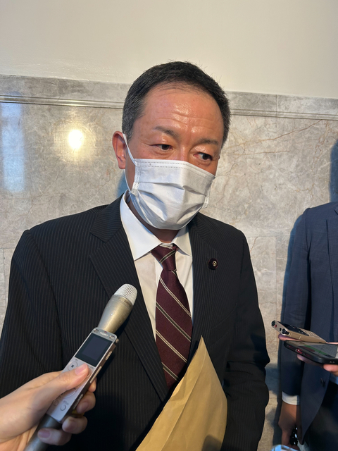 長谷川岳議員、辞職は否定「努力すると誓う」 札幌市職員に問題発言