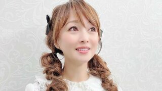 渡辺美奈代さん　編み崩し【ツインテール】ショットを公開　白黒フリルの衣装でマハラジャ2024