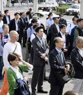 静岡知事選、無党派２氏分け合う　川勝県政「評価」６割超