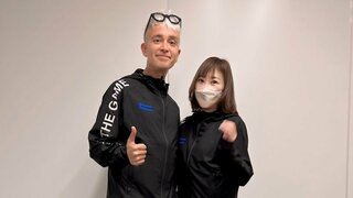 【globe】KEIKOさん　“お揃いの黒のジャケット”　マーク・パンサーさんと２ショット