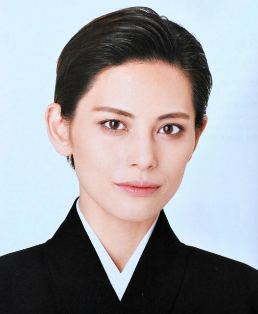 宝塚雪組の新トップスターに朝美絢さん　今秋、「愛の不時着」から