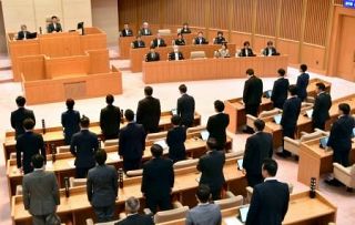 群馬県議会、前副知事の再任可決　任期１年限定に自民賛成