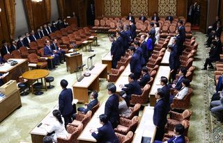 規正法改正案、１９日成立＝参院委で可決、維新反対