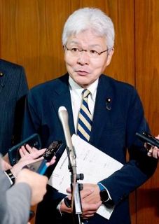 立民、首相の改憲発言に反発　党首討論で条文化を呼びかけ