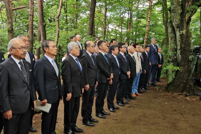 わずか20秒で終了　「日本で一番短い祭り」150人が参加　長野