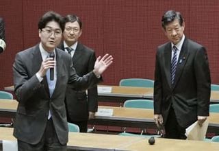 発言遮断の懇談司会者、厚労省へ　環境省「更迭ではない」