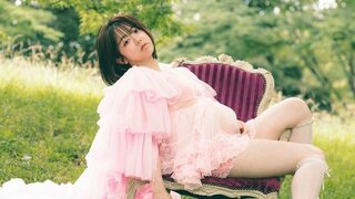 峯岸みなみさん　マタニティフォト公開　「今しかない姿を最高のチームで写真に残してもらいました」