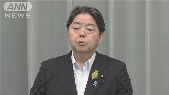 林官房長官　情報提供のあり方を「関係省庁で検討」 沖縄県の米兵暴行事件を受け