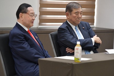 石破氏、総裁選出馬は明言せず　山崎拓氏「いの一番に推薦」