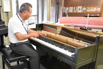 戦地を転々、100歳に　進駐軍のピアノ、今もメロディー響かせ