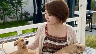 さくらまやさん　愛犬の中心で26歳の誕生日を報告「26歳になりました」