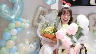 佐藤栞里さん34歳の誕生日報告「今年はそろそろくらくらさせてしまうのではないかなと」 #手作りお誕生日特設スタジオ