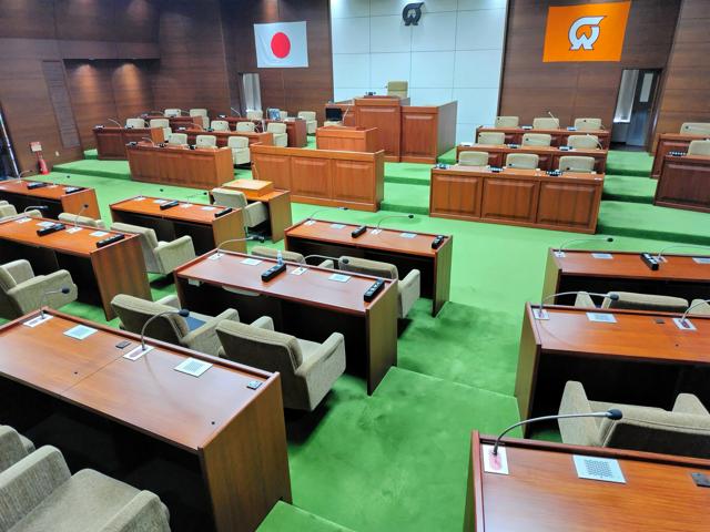 議会中にゲームで辞職の元町議に「家を爆破」と脅迫文　被害届提出へ