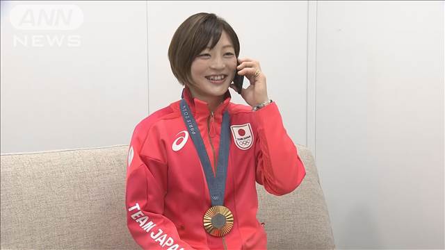 日本勢初の金メダル　岸田総理が角田選手を祝福