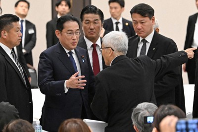 岸田首相、長崎の被爆体験者と面会　「合理的解決できるよう指示」