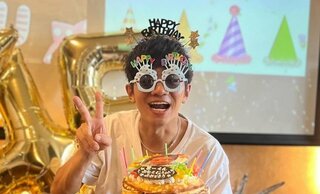 和田正人さん　４５歳の誕生日で満面スマイル　「キチンとサプライズしてくれる和田家最高w」「ビバ妻子！！」