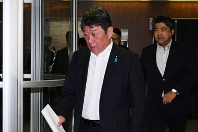 自民・茂木氏、裏金の国庫返納「難しい」　河野氏の考えに対し