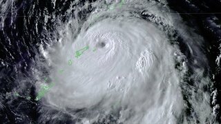 ノロノロ台風は北から東へ進路を変える予想　離れていても大雨のリスク　気象予報士が解説　【天気】