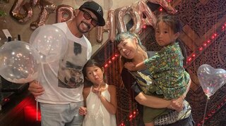 【AI &amp; HIRØ】親子4人でバースデーショット「子供達の成長は本当に早く」夫妻ともに9月はステージへ