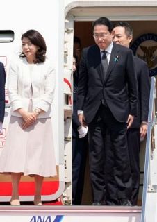 首相、最後の韓国訪問へ出発　「関係総覧、持続的に協力強化」