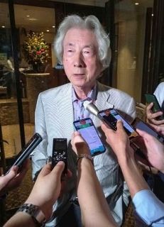 小泉氏出馬「もう大人」　父純一郎氏、早過ぎるとも