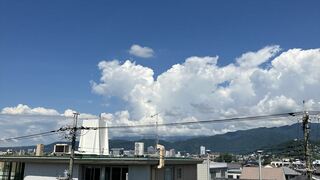 【関東甲信地方】大気の状態が不安定となる見込み　12日昼過ぎから夜遅くにかけ局地的に雷を伴った激しい雨や非常に激しい雨