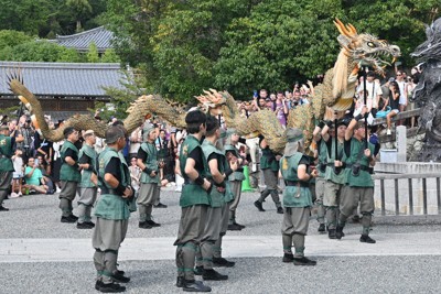 大迫力18メートルの龍が練り歩き　清水寺で招福祈願の「青龍会」