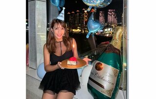 【橋本梨菜】　31歳誕生日　「お祝いしてもらえてとっても幸せです♡」「今年も海外でお誕生日を迎えました」　笑顔で報告