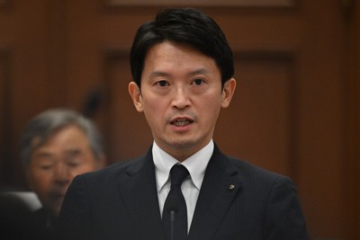 兵庫県議会が不信任決議案を可決　全会一致で「知事は資質欠く」