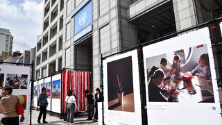 写真の力で平和を-東京、ロンドンなど世界11都市で展示会：マグナム・フォト＋ユニクロ