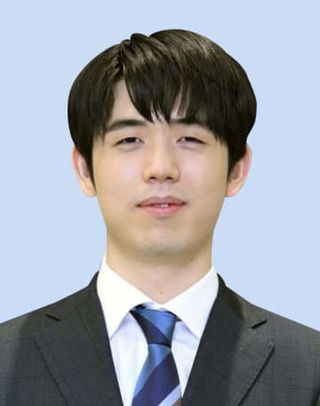 藤井聡太、4連覇へ白星発進　将棋の竜王戦が開幕