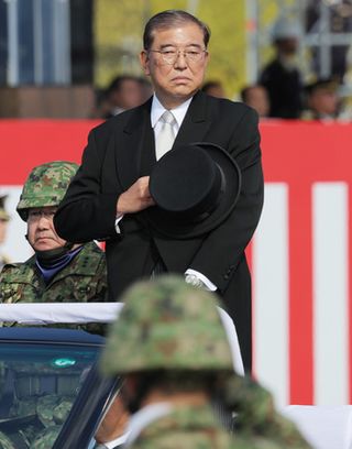 石破首相「日米同盟さらに強化」＝防衛力整備を実現―自衛隊観閲式