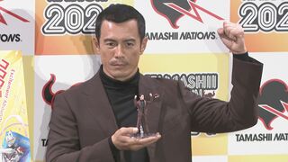 【伊藤英明】　“伊藤英明フィギュア“に大興奮　「自分のフィギュア化は夢だった」