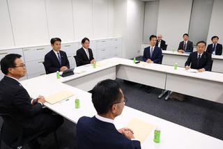 「壁」見直し、国民民主は自公に明記要求＝経済対策、１９日協議続行