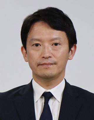 兵庫知事に斎藤氏再選＝失職から返り咲き―新人６人破り、混戦制す